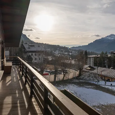 Casa Poligrafica 2, Panoramic Mountain And Town View